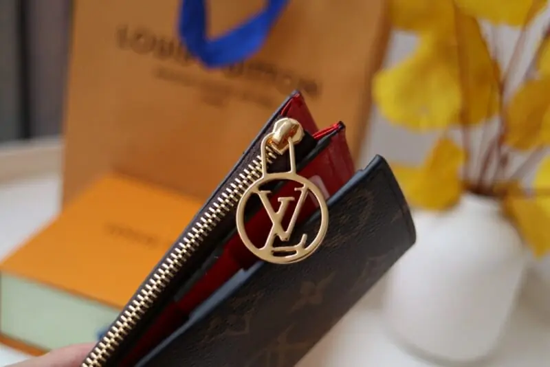 louis vuitton aaa qualite card case in red s_12116b63